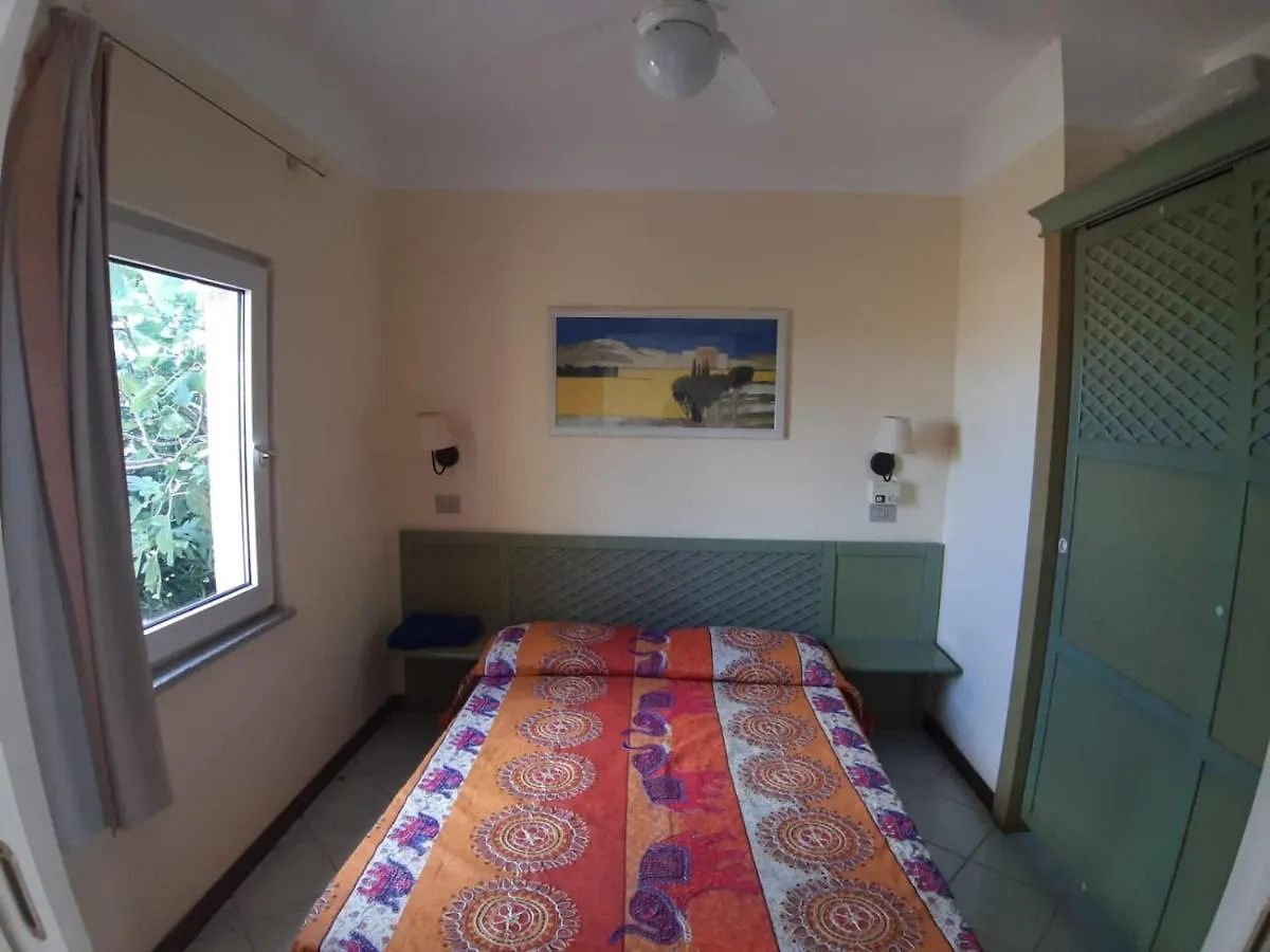 Ferienhaus Appartamento Panoramico Calarossa Sardegna Isola Rossa  Italien